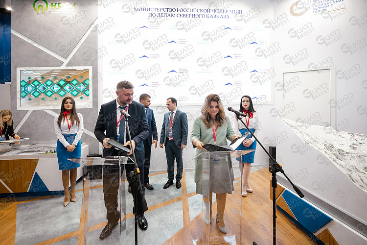 ПитерФорум_060619-47.jpg